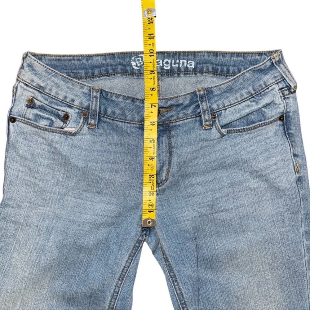 Bullhead Low Rise Bootcut Laguna Jeans - Picture 11 of 15